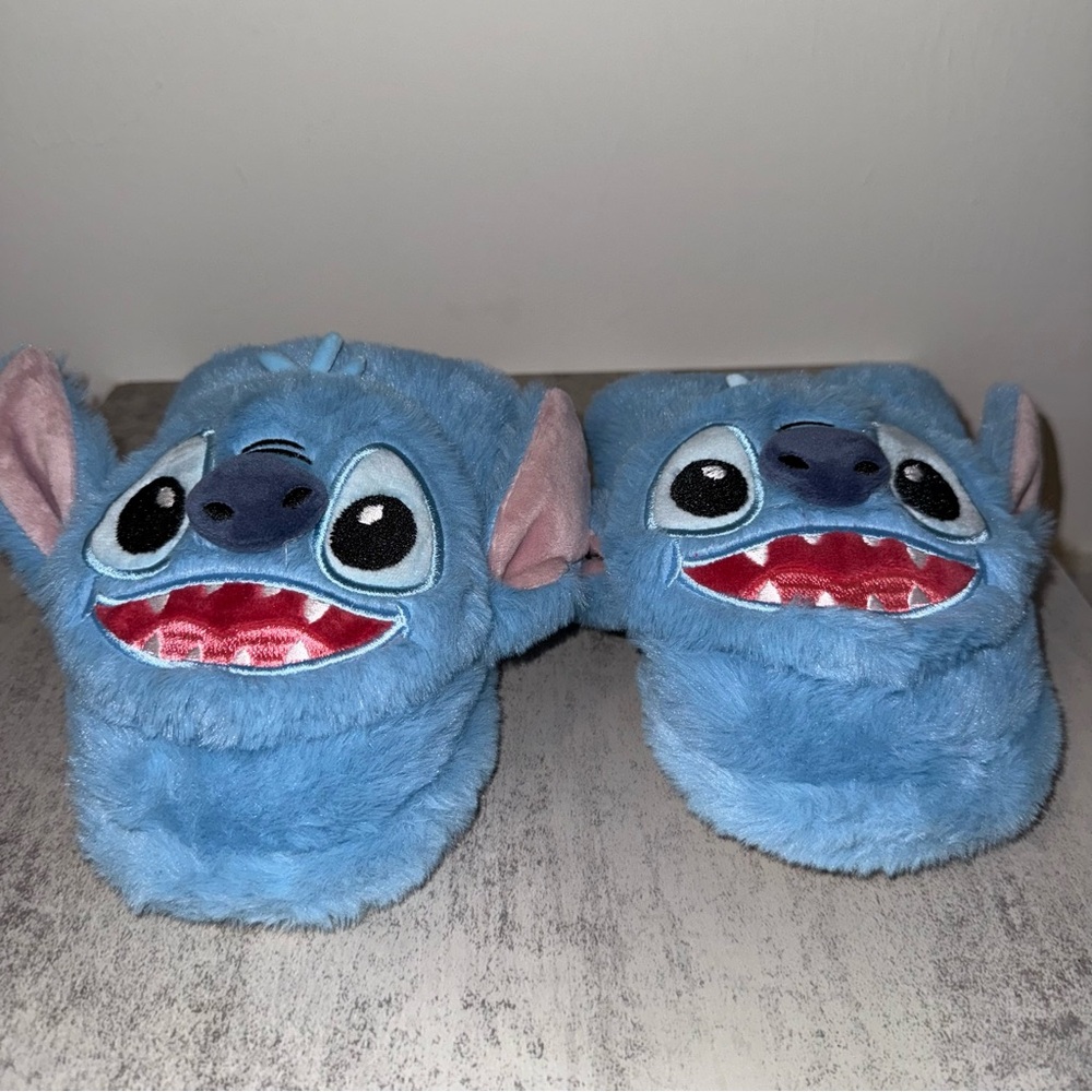 Stitch Slippers - Size 37-38